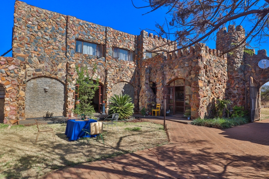 8 Bedroom Property for Sale in Rietfontein AH North West